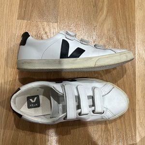 Vera Velcro sneakers